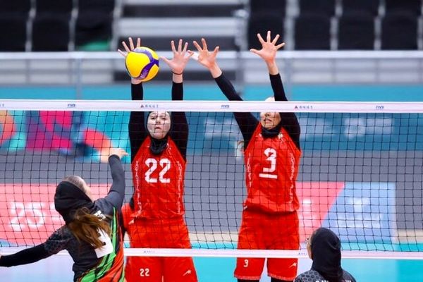 برگزاری لیگ برتر والیبال بانوان به تعویق افتاد