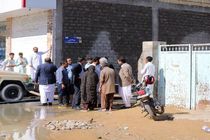 تخلیه آب خانه های کنارک درسیستان و بلوچستان توسط نیروهای امدادی شهرداری اصفهان