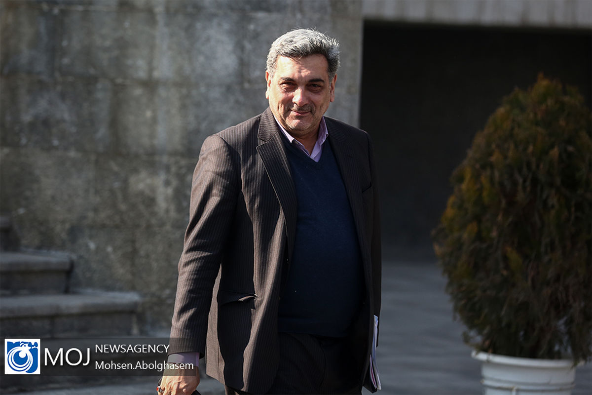 حاشیه جلسه هیات دولت - ۴ دی ۱۳۹۸/ حناچی