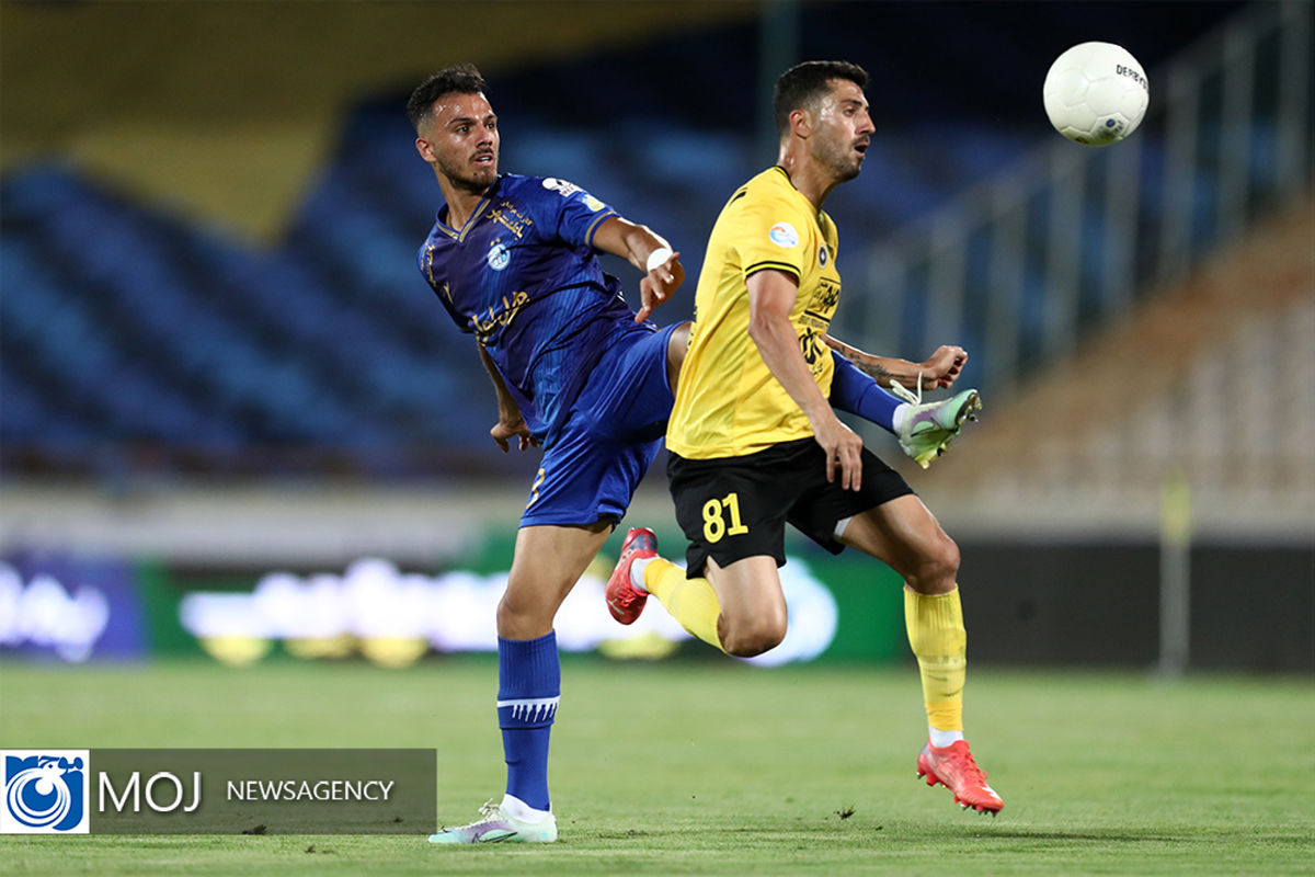  دیدار تیم‌ های فوتبال استقلال و سپاهان اصفهان
