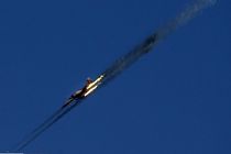 هواپیماهای شکاری بمب افکن اف-5 و صاعقه اهداف حیاتی دشمن را با استفاده از تسلیحات ساخت داخل منهدم کردند