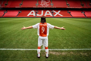 زندگی زلاتان روی آنتن شبکه نمایش می رود