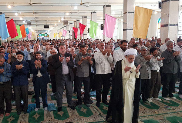 نماز عید قربان به امامت آیتالله علما در کرمانشاه اقامه شد