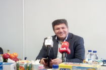 ارز 17 هزار تومانی اقتصاد را بحرانی می کند / مشکل کشور سومدیریت و عدم برنامه ریزی است