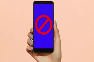 لینک‌های ناشناس در پیام رسان اینترنتی تلفن همراه را باز نکنید