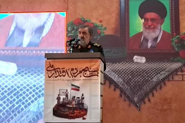 بسیج عظیم ملت ایران پاسخ محکم به محاصره و تحریم  است