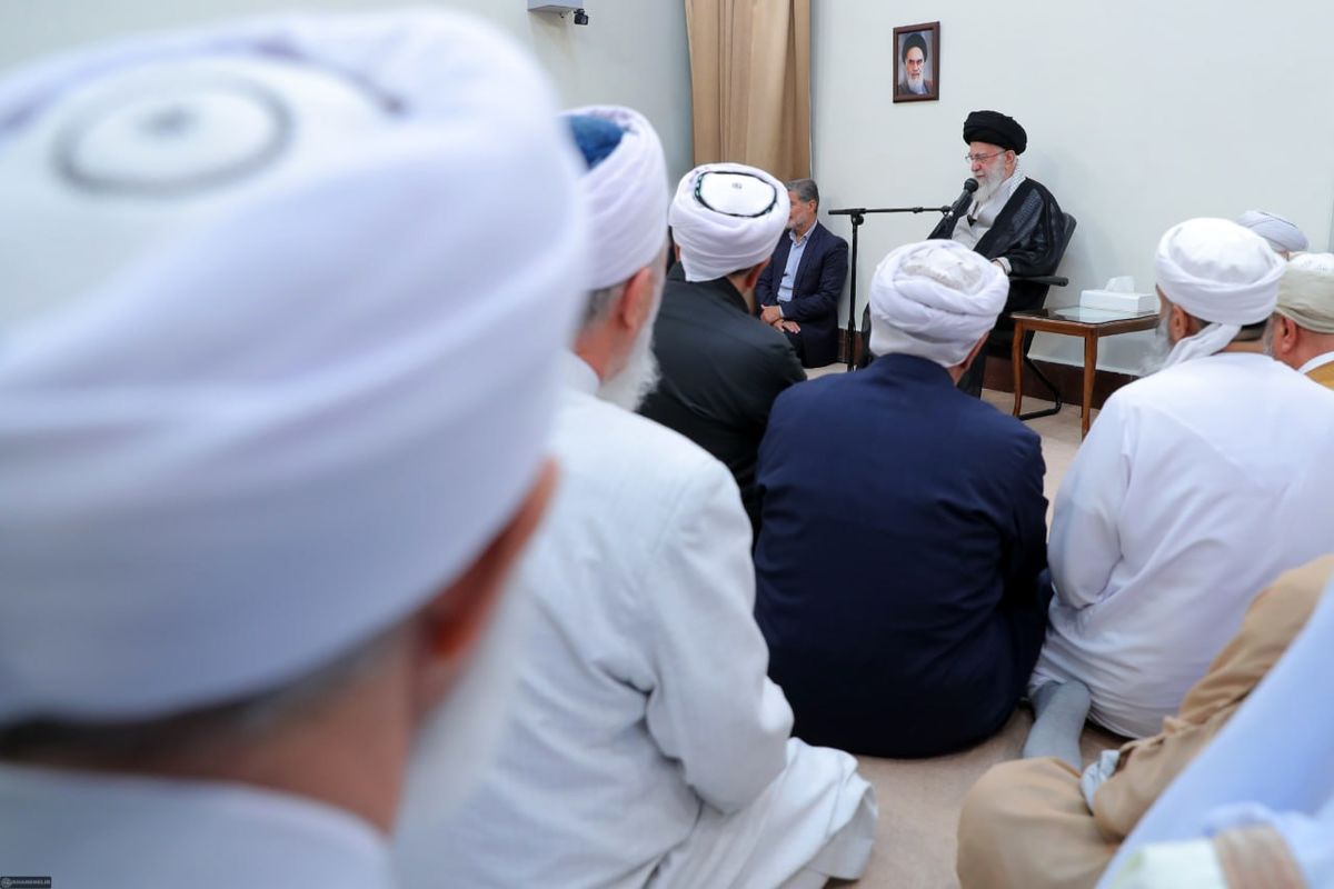 رهبر انقلاب