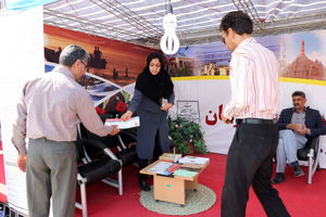 توزیع بیش از ۲۰۰ هزار اقلام تبلیغاتی بین گردشگران در هرمزگان