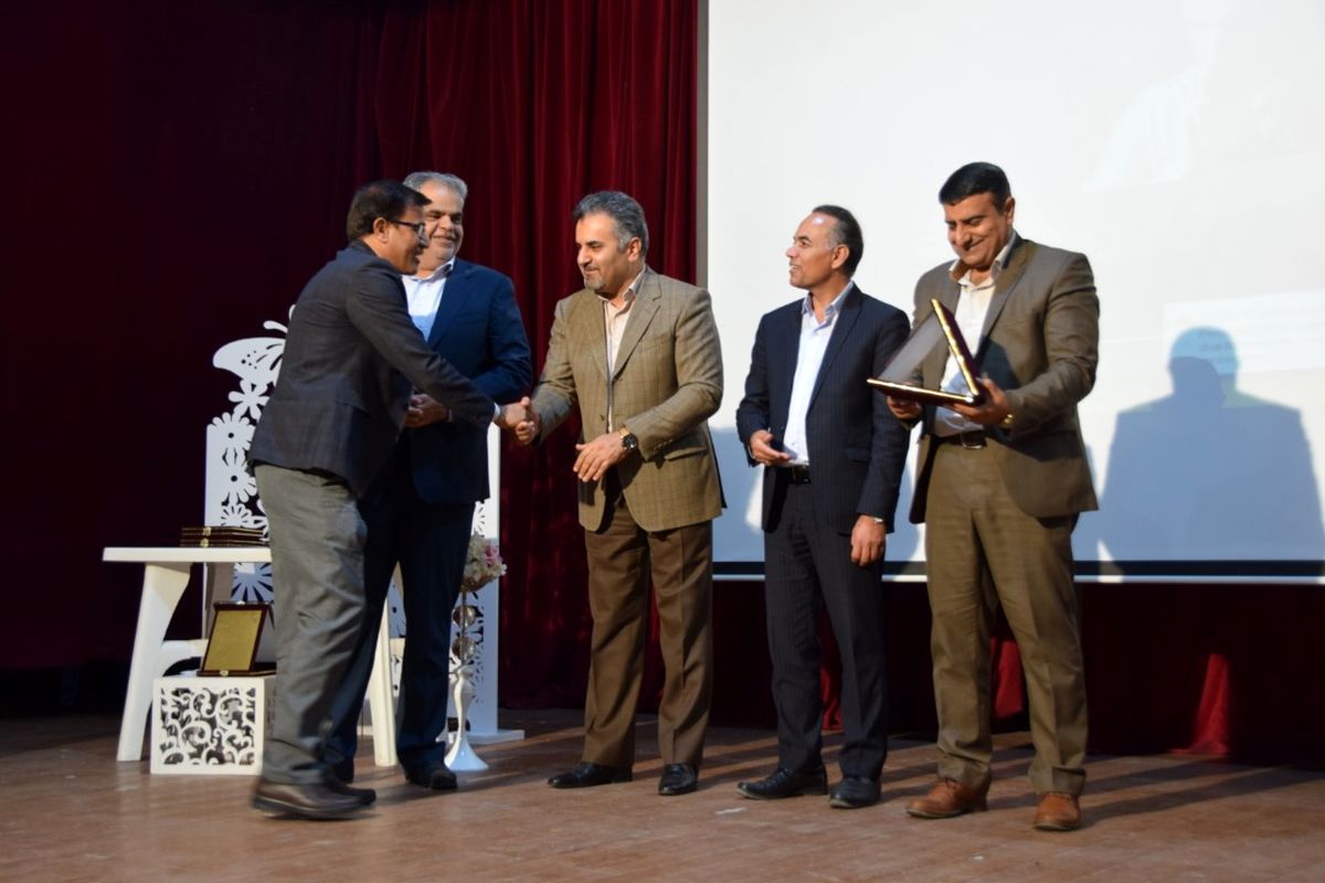 تجلیل از پژوهشگران