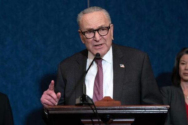 دفاتر رهبر دموکرات سنا در نیویورک پیام تهدیدآمیز دریافت می‌کنند