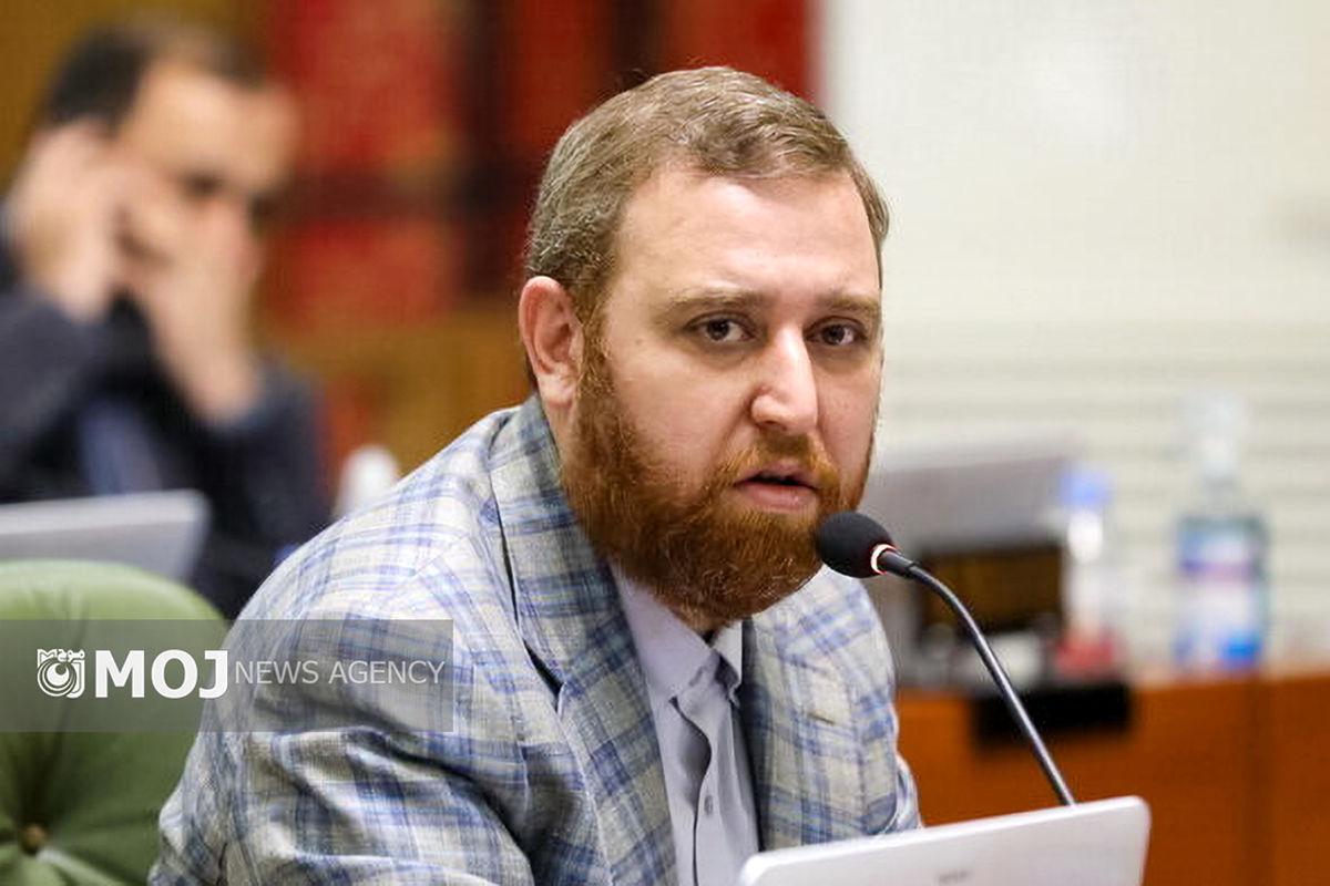 مهدی اقراریان + رئیس کمیته حقوقی شورای شهر تهران