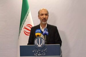 وزیر نیرو از تصفیه‌خانه ثامن‌الائمه(ع) آبادان بازدید کرد