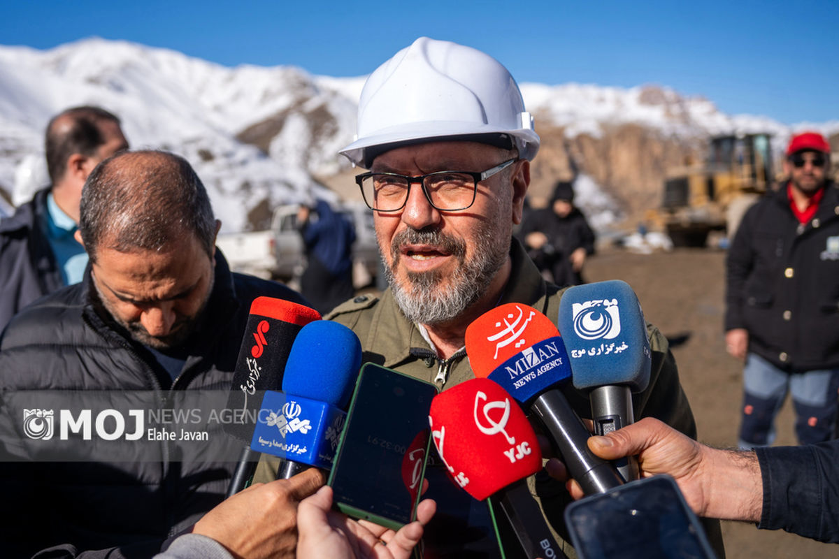 دهقان + بنیاد مستضعفان