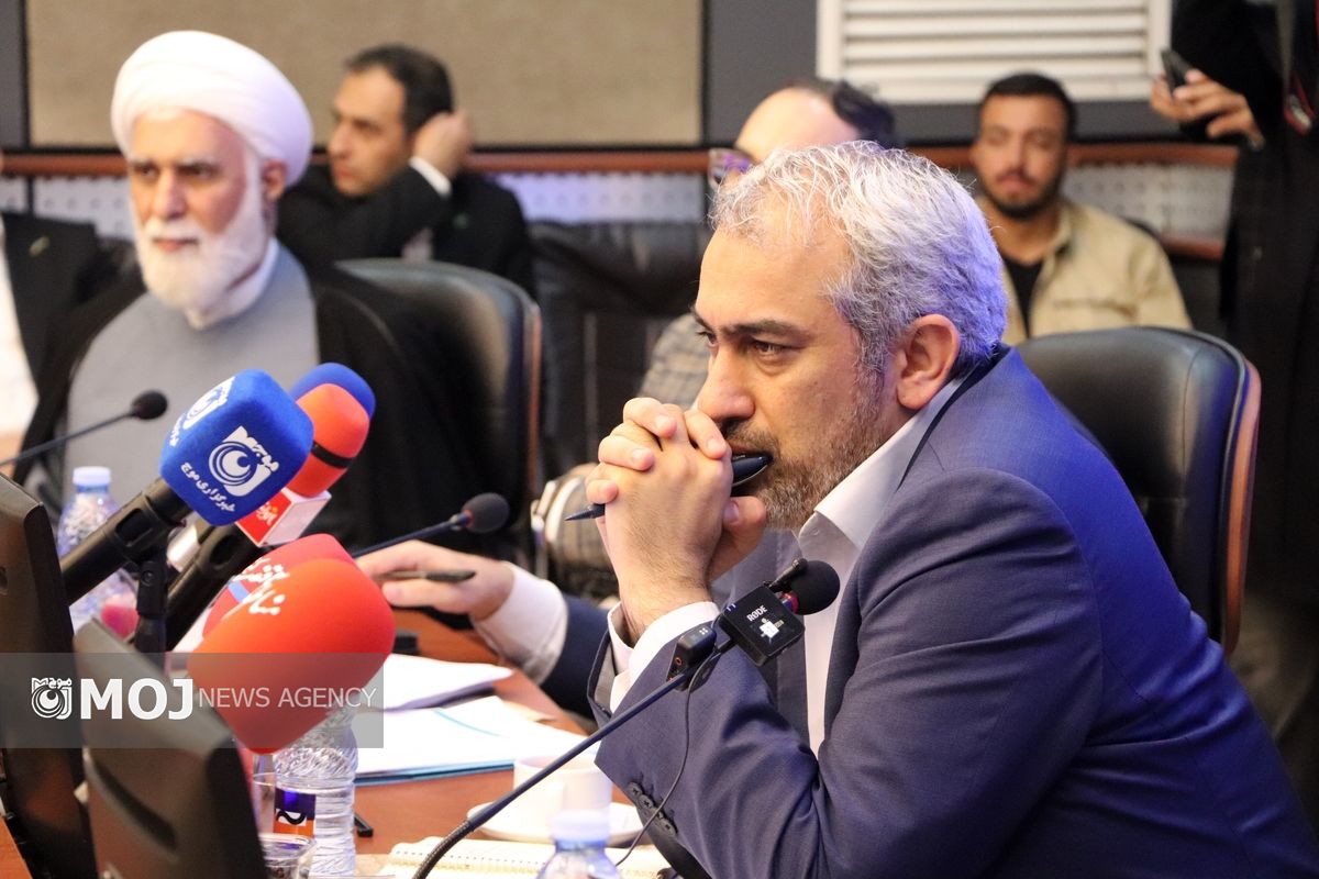 نشست وزیر اقتصاد با فعالین اقتصادی کیش