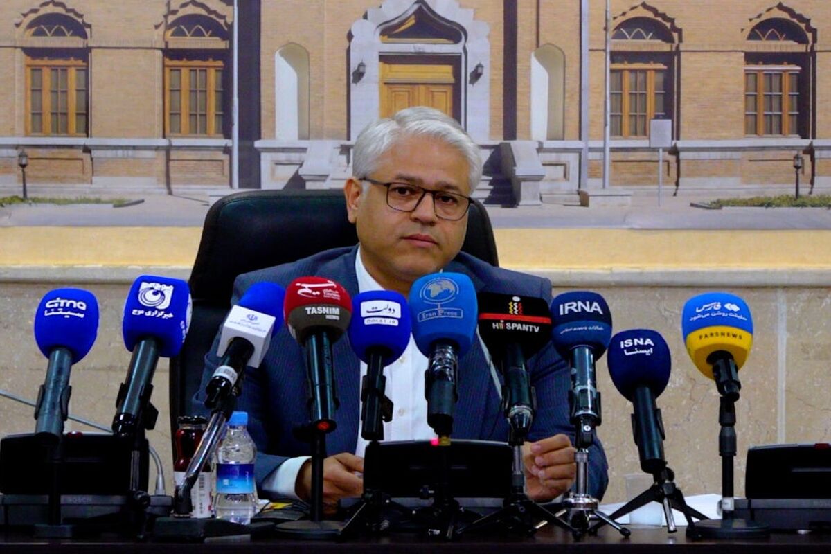 چین ساز معاون وزیر ارتباطات 