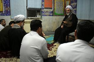 ارشاد مردم با اخلاق نیکو از وظایف پلیس است