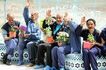 حضور مادربزرگ ها و پدربزرگ ها دوباره تهران را  زنده می کند/ کارت سالمندی 500 هزار تومان شارژ می شود