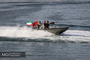 رزمایش نیروی دریایی سپاه در جزایر ایرانی خلیج فارس + فیلم