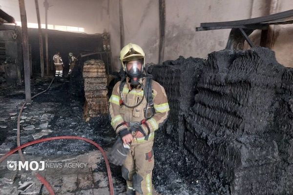 آتش‌سوزی خیابان سعدی جنوبی بدون تلفات جانی مهار شد