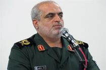 دشمن به دنبال ایجاد جنگ روانی در ایران است/مسئولان باید تمام‌وقت خود را برای حل مشکلات مردم بگذارند