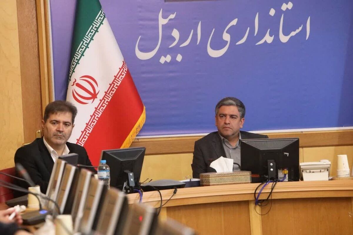 استاندار اردبیل.    
