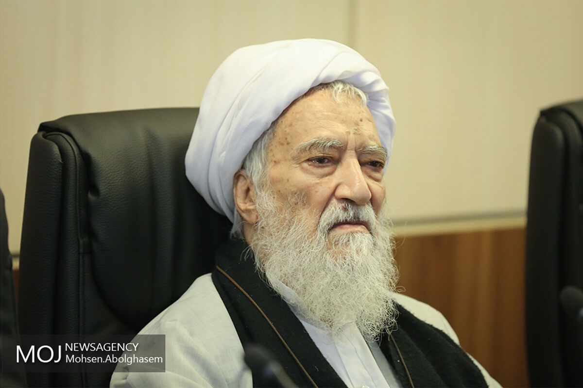 آیت الله موحدی کرمانی امام جمعه موقت تهران