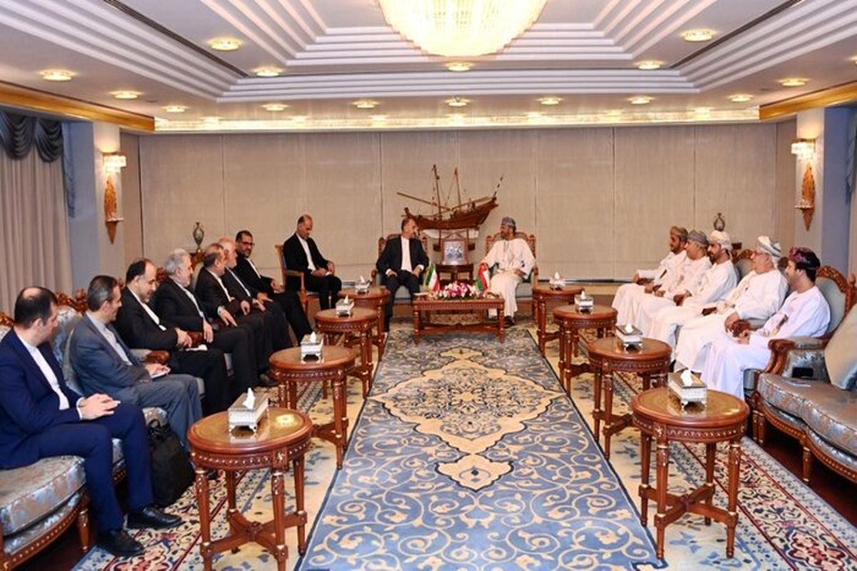 وزیر امور خارجه ایران در عمان