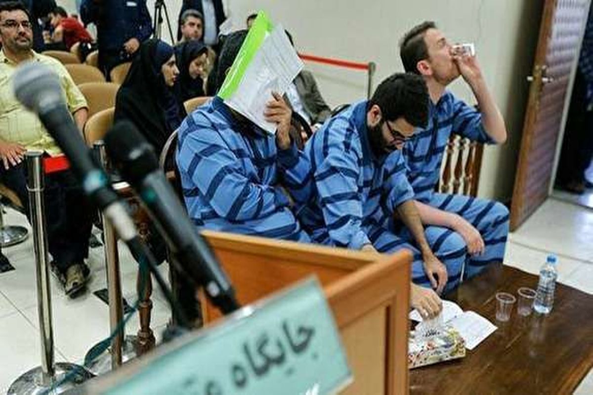 سومین جلسه دادگاه اخلالگران بازار موبایل