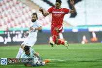گزارش بازی ذوب آهن و پرسپولیس/ ذوب آهن 0 پرسپولیس 3