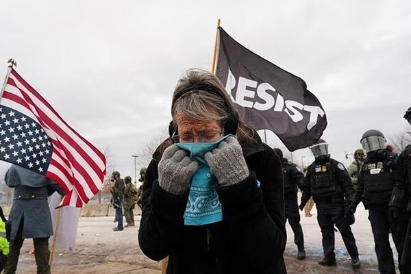 دونالد ترامپ معترضان آمریکایی تهدید کرد