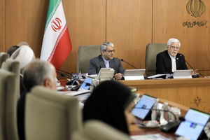 ایران داوطلب تحریم نیست اما در برابر فشارها عقب‌نشینی نمی‌کند