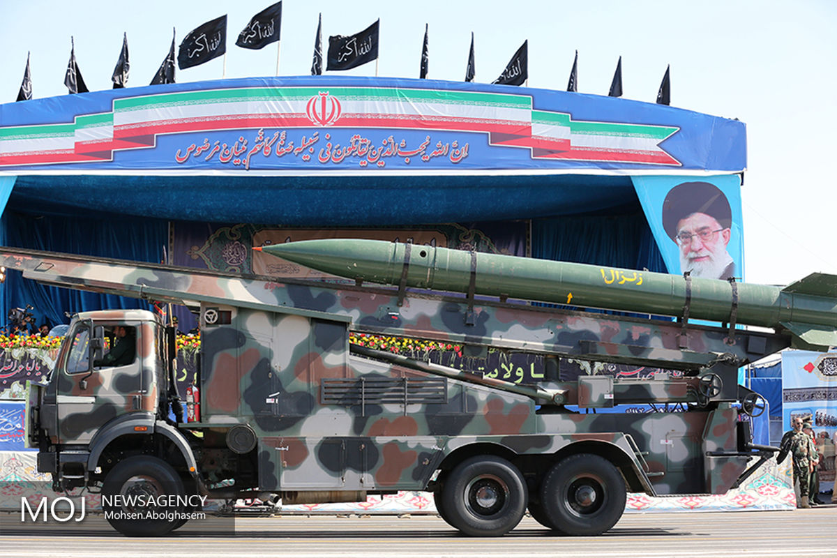 رژه یگان های زرهی نیروهای مسلح در تهران