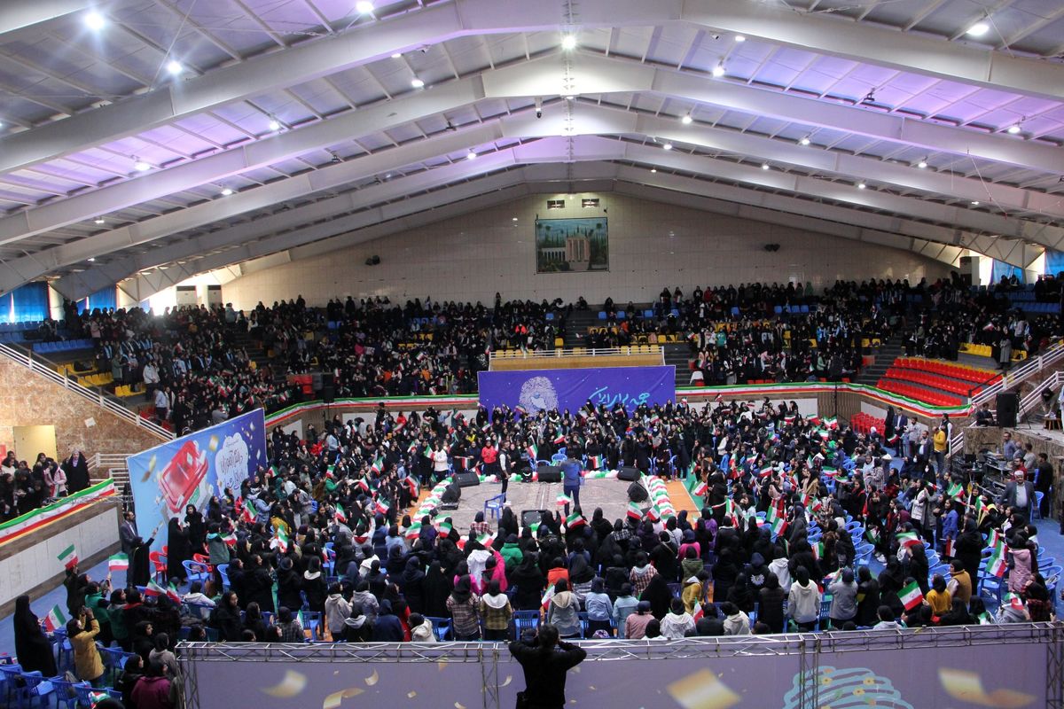 جشن تکلیف سیاسی دانش آموزان رای اولی‌ شیراز