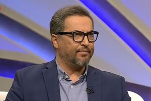 پیکر مرحوم مهرداد میناوند امروز به خاک سپرده می شود