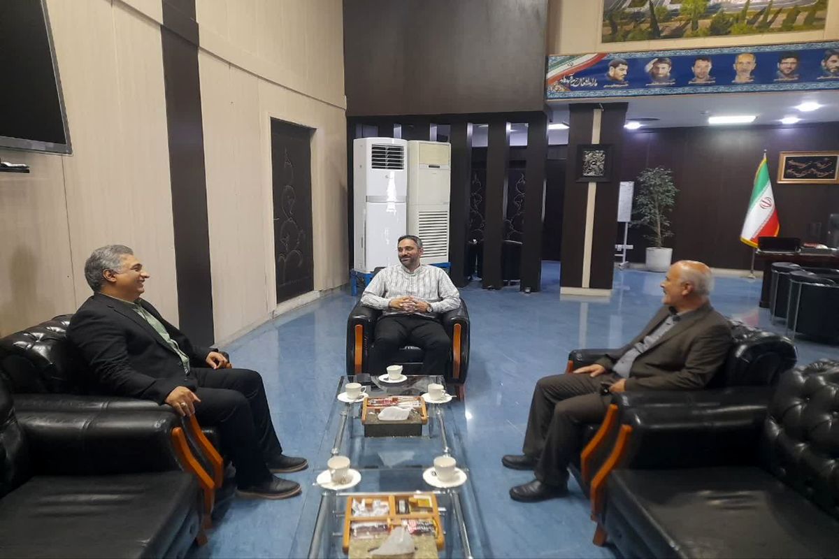 دیدار مدیرکل ثبت احوال استان مازندران با شهردار ساری 