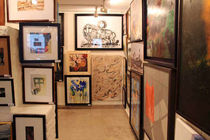 لیلی گلستان: فروش آثار هنرمندان جوان خوشحال‌کننده است