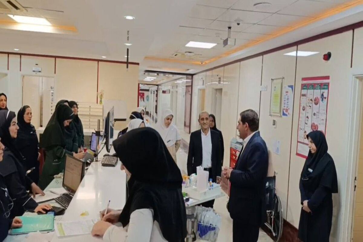 مخبر