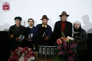 جمشید مشایخی چهره‌ای داشت که یادآور صلح، انسانیت و آشتی بود