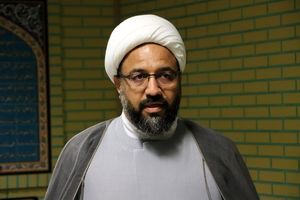 مراقب صداهای تفرقه‌افکن به نام انقلاب باشید