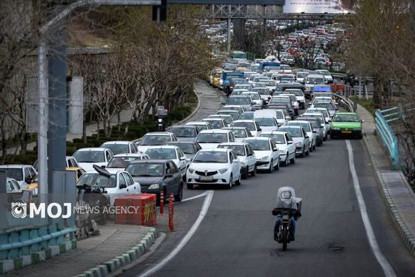 ترافیک سنگین در ورودی‌های تهران؛ بارش باران در ۶ استان