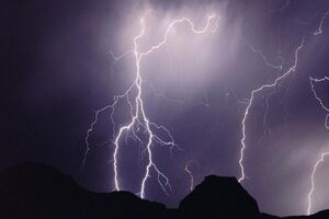 احتمال رگبار پراکنده و رعدوبرق در ارتفاعات و جزایر هرمزگان