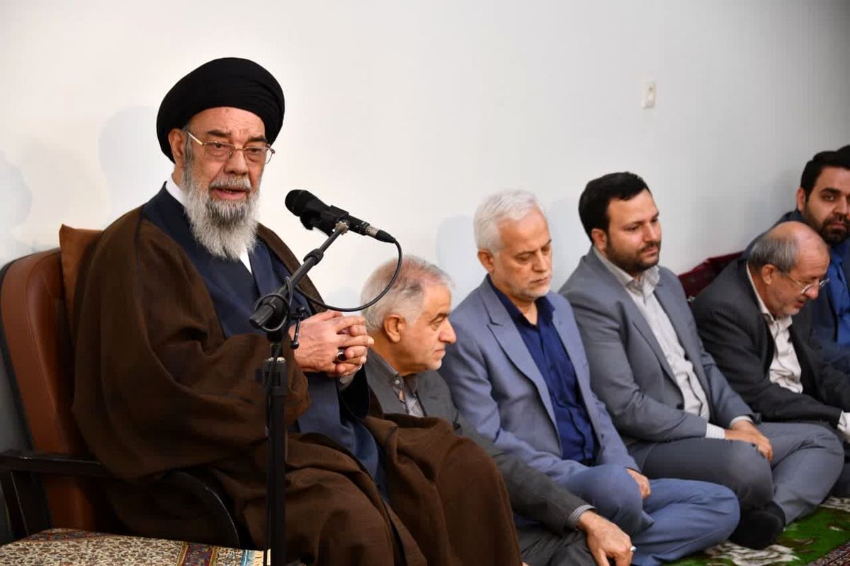 امام جمعه اصفهان .