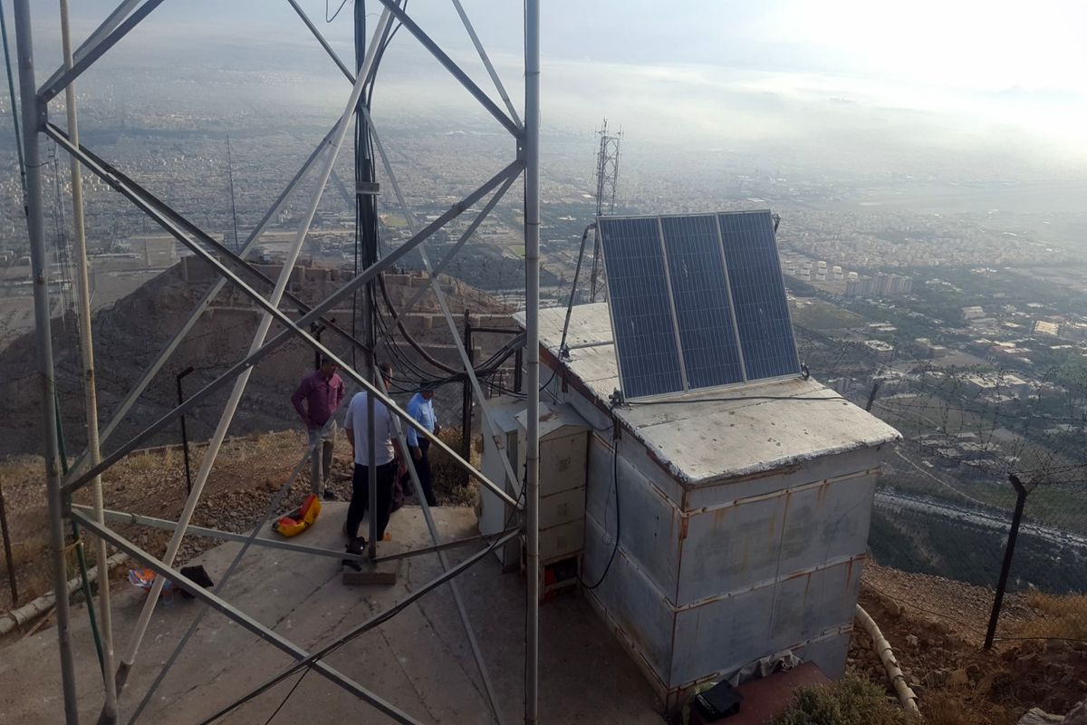 منبع خورشیدی