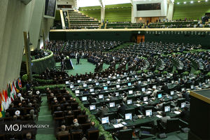 بی حوصلگی نمایندگان مجلس در زمان سخنرانی رئیس جمهور