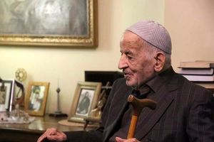 وزیر علوم با استاد مهدی محقق چهره ماندگار حکمت و ادب فارسی دیدار کرد