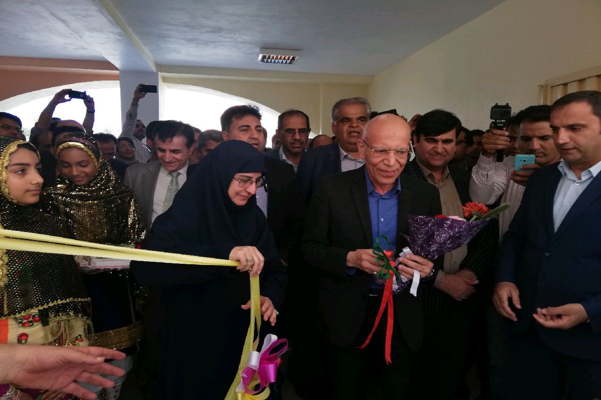 افتتاح مدرسه
