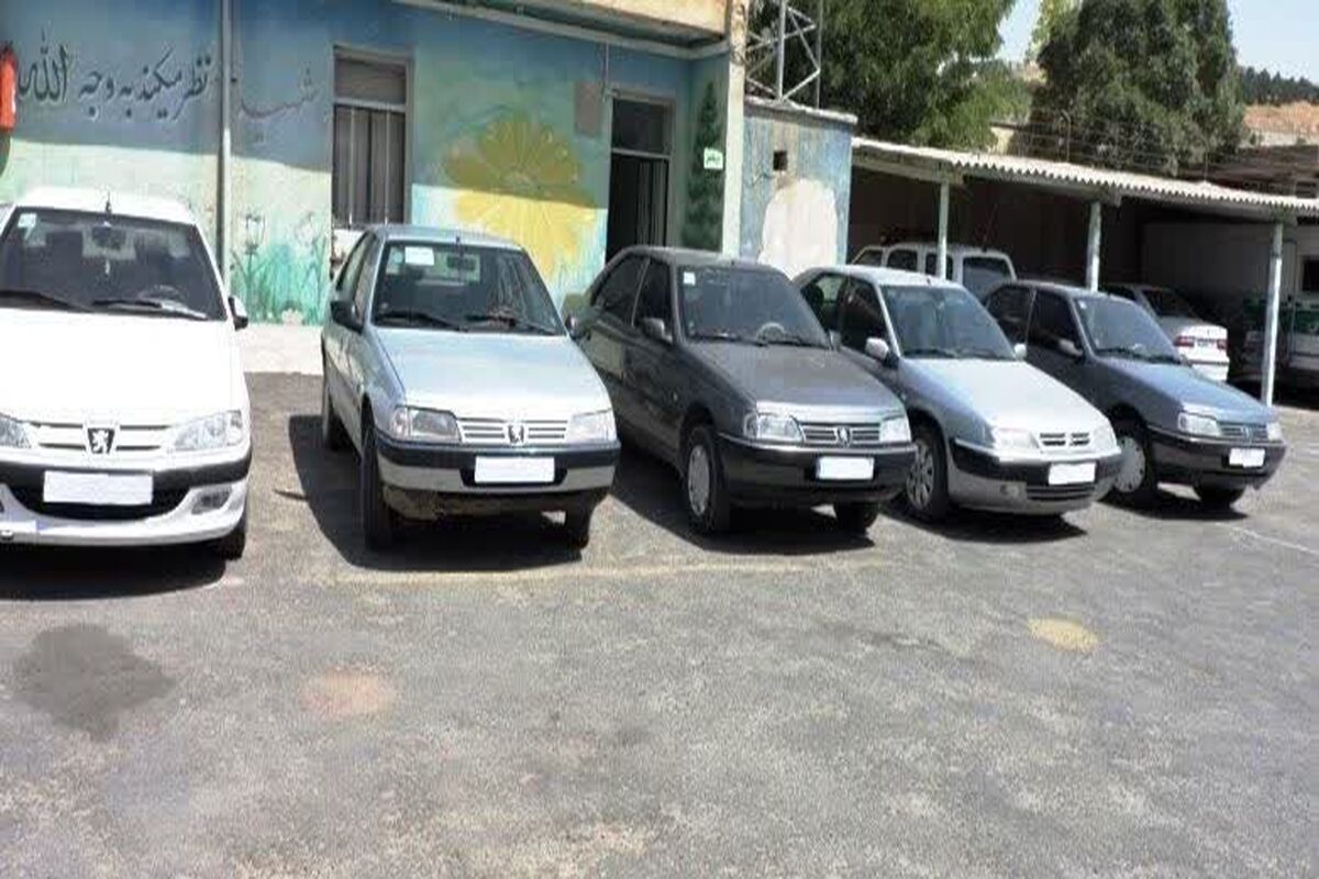 توقیف ۱۶ دستگاه خودرو در پارس آباد 