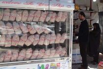 کاهش قیمت مرغ در آستانه عید فطر / کنترل بازار توسط مرغ‌های منجمد