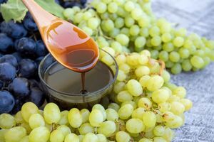 جشنواره انگور و دوشاب ملکان اهمیت اقتصادی و فرهنگی دارد