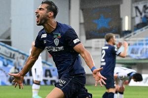 شهاب زاهدی به جنگ  مدعی قهرمانی ژاپن می‌رود